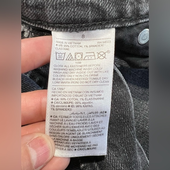 Old Navy Women’s Mid-Rise Boyfriend Straight Jeans - Picture 10 of 13